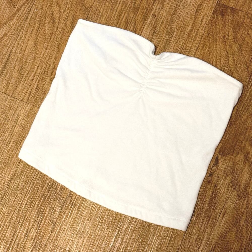 NWOT BDG White Strapless Ruched Sweetheart Neckline Cropped Tube Top Size Small